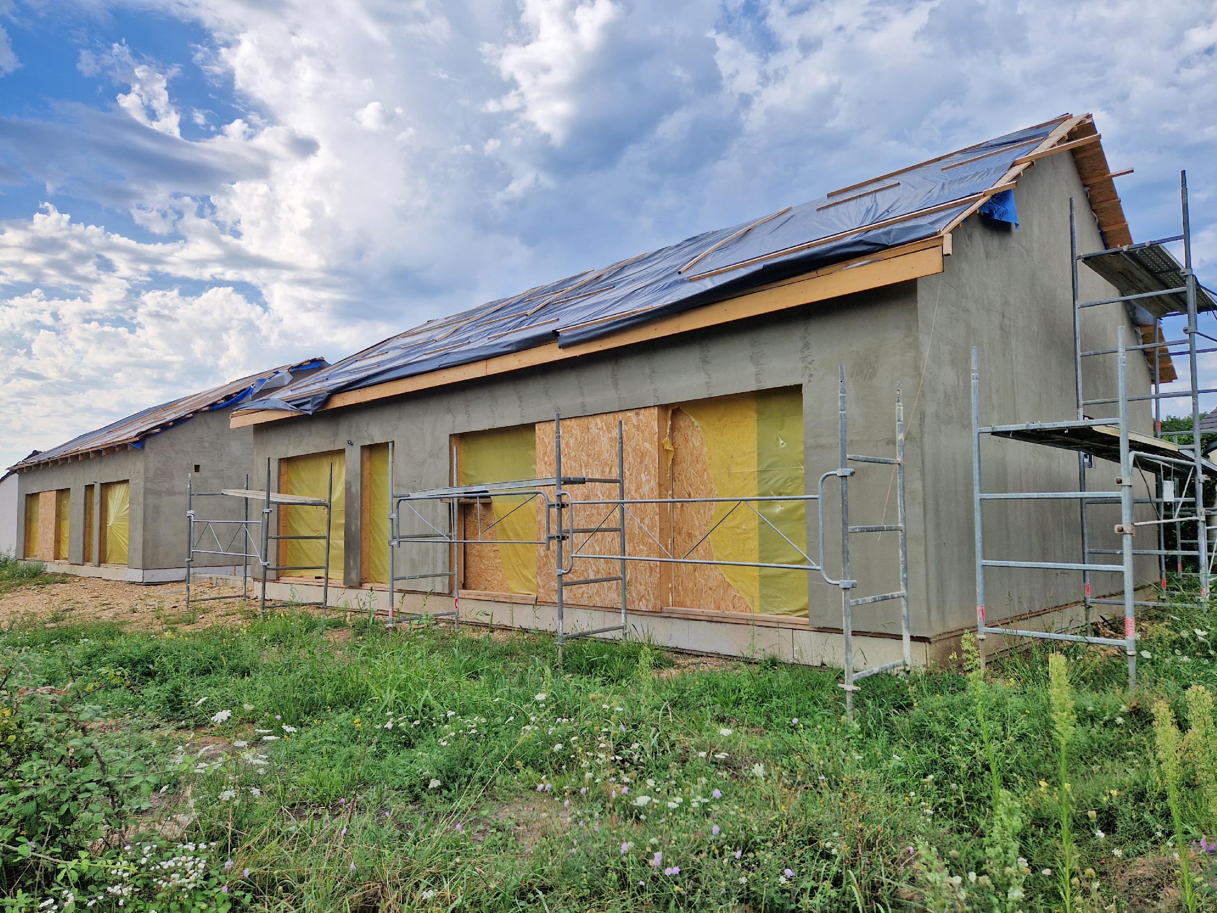 Construction de deux maisons jumelles en ossature bois destiné à la location.