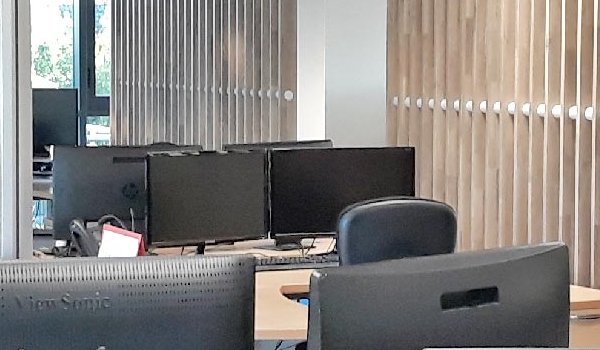 Photo de la réalisation Aménagement de bâtiment tertiaire, de bureaux modernes et accueillants