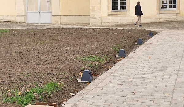 Photo de la réalisation Mise aux Normes PMR de la Cour d'Honneur du Lycée Hoche - Versailles