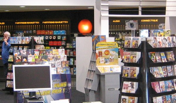 Photo de la réalisation Création d'un Magasin Culturel de Référence en Centre Commercial - (…)