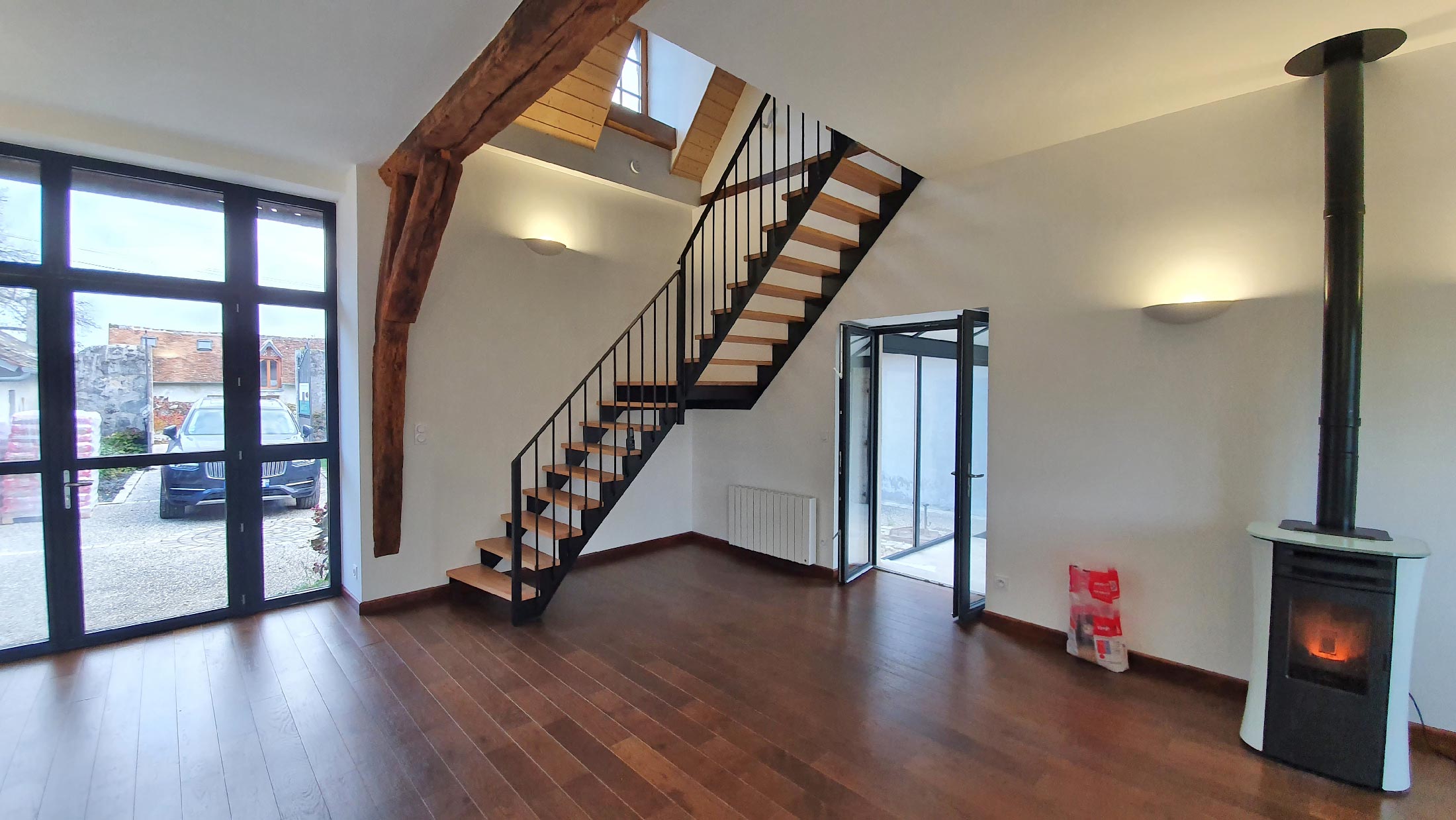 Vue intérieure d'une réhabilitation d'une ancienne dépendance en (…)